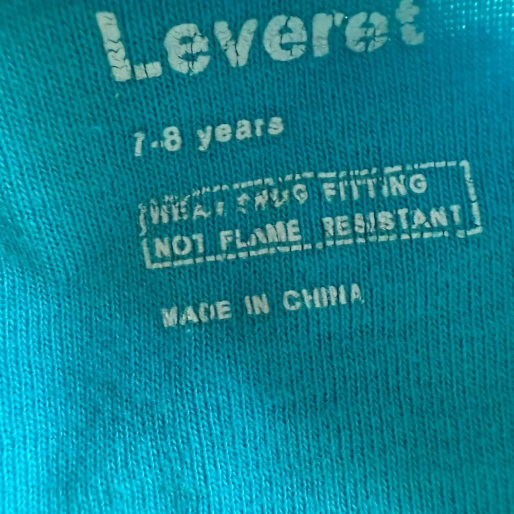 leveret garbage truck